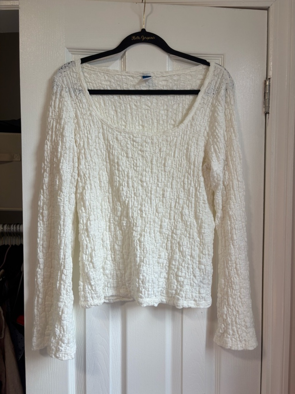 🩷White Lacey Flare Sleeve Top🩷